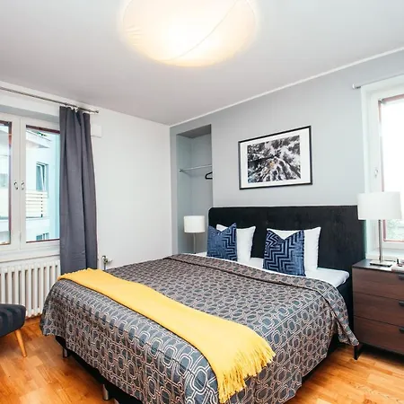 Apartahotel Freedom Square 4*