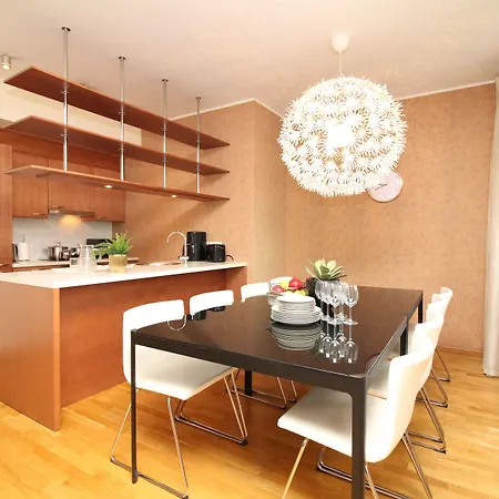 Apartahotel Freedom Square 4*