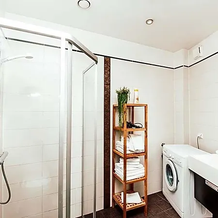 Freedom Square Apart Otel 4*