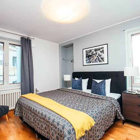 Ξενοδοχείο με διαμερίσματα Freedom Square 4*