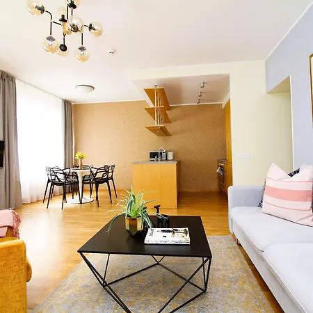 Freedom Square 4*