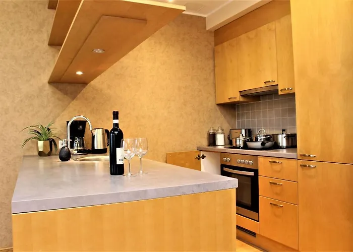 Aparthotel Freedom Square 4*